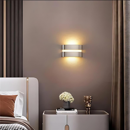 Srebrny Kinkiet Zewnętrzny – Nowoczesny Design z LED, Idealny na Taras i Balkon [kinkiet zewnętrzny] 2