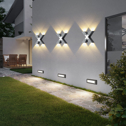 Lampa LED kształt X – instalacja przy wejściu do domu