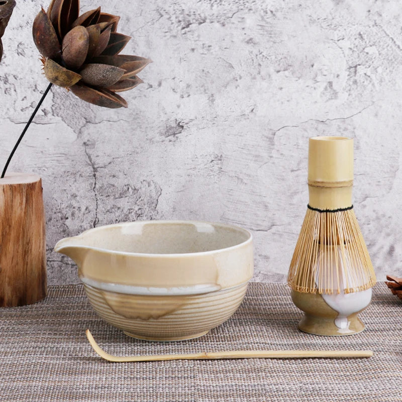 Zestaw do herbaty Matcha 4-częściowy z bambusowym trzepaczem i ceramiczną miseczką – idealny zestaw herbat na prezent 0