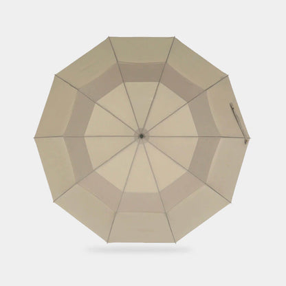 Parasol khaki składany – smukły profil w pozycji złożonej