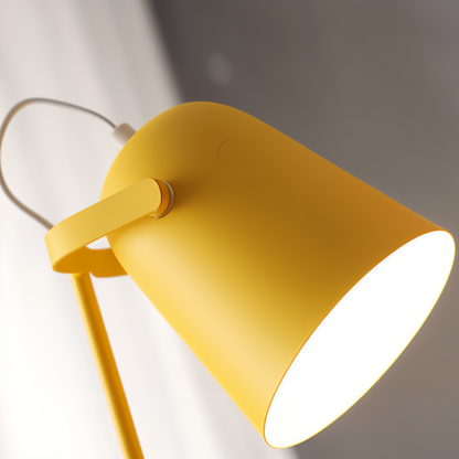 Elegancka lampa stołowa LED z delikatnym światłem, idealna na biurko i stolik nocny, chroni wzrok