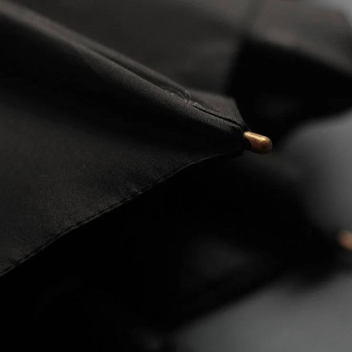Elegancki czarny parasol z szybkoschnącą tkaniną pongee