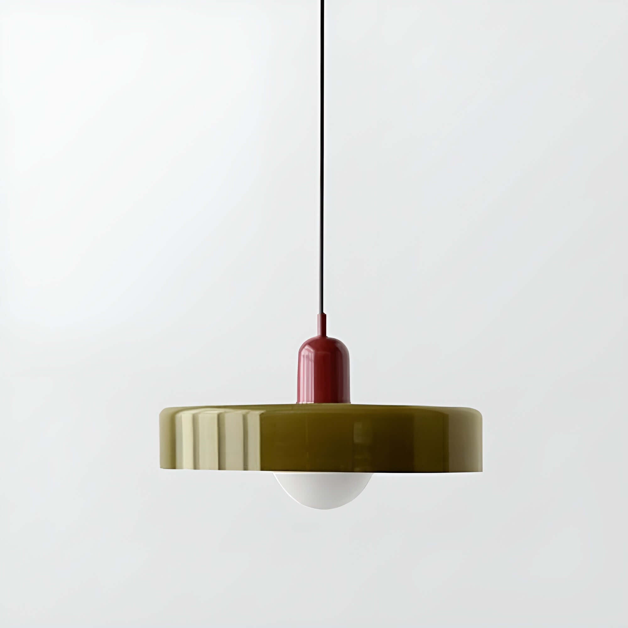 Szklana lampa wisząca Bauhaus z regulowanym zawieszeniem w minimalistycznym stylu, idealna do nowoczesnych wnętrz.